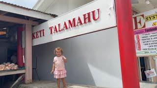 Talamahu Market—Life in Tonga