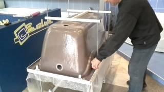 Установка облегченного каркаса на ванну.