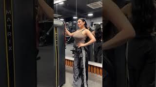 Why do women show cleavage  #cleavage #hot #vlog #surprise #gym #youtubeshorts