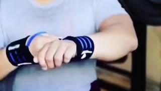 Bench press with Gripad wrist wraps