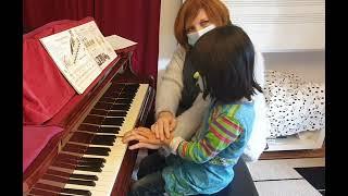 Small changes in the first tasks from HP-1help to improve motivation. Hello Piano student Anna 6 y.o