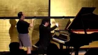 IGUDESMAN & JOO - Rachmaninov had big Hands