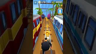 Jumping OVER trains! (Subway Surfers)