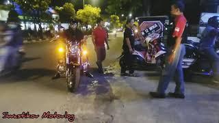 Honda Valkyrie vs Harley Davidson