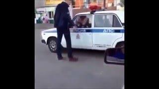 Нападение на сотрудников Гибдд, жесть у парня крыша поехала