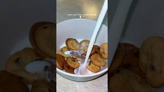I could eat this everyday #cookies #foodhacks #cookiesandmilk #delicious #sweets #cookiesasmr #yum