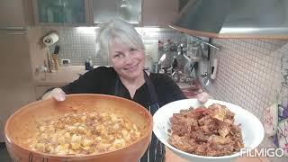 ragu' della nonna saporito con ossi bolliti