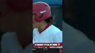This straight steal of home by Texas Tech is UNBELIEVABLE! 