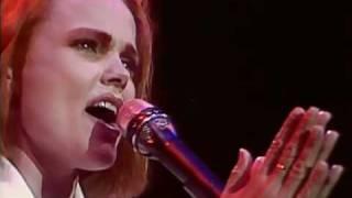 Belinda Carlisle - (We Want) The Same Thing (Runaway Horses Tour '90)