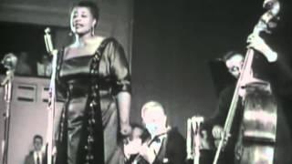 Ella Fitzgerald, live - April In Paris