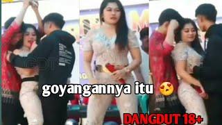 BIDUAN CANTIK GOYANG HOT - DI TUSUK DEPAN BELAKANG