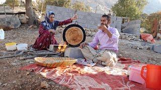 nature: the journey of buying and building a hut for the Hadi and Khadijah families