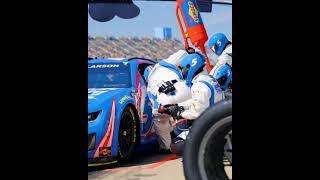 the no. 5 pit crew was quick, quick, QUICK 