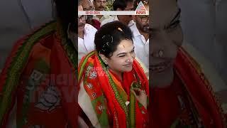 വാരി വിതറി പൂക്കൾ, ചെണ്ടമേളം, ജയ്‌വിളി; തിരുവനന്തപുരത്തെത്തിയ പദ്മജയ്ക്ക് ബിജെപിയുടെ വരവേൽപ്പ്