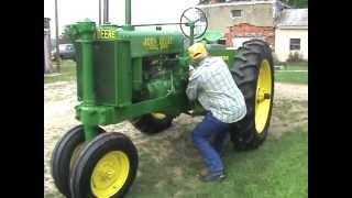 Max Teegarden how to start a John Deere model G 1938 antique tractor