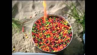 Реклама skittles с жирафом на разных языках