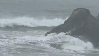 Dangerous wave conditions prompt warnings from Bay Area rescue crews