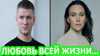 ШИКАРНАЯ ЖЕНЩИНА! Как выглядят жена и 2 детей актера Сергея Жаркова?