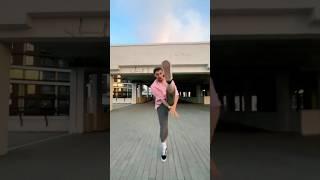 Новый танец тренд #dance #shorts #shuffle #shuffledance