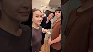 В Японии женщине не принято стоять на кухне..?