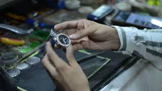 "Watch repairs in Pakistan: minimal tools, maximum skill! ⌚"