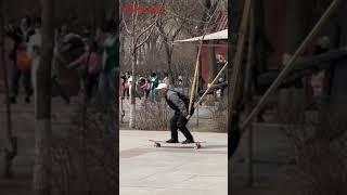 This trailblazing Chinese grandpa is a skiboarding expert!