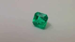 Rare Eye-Clean Deep bluish Green Emerald from Colombia 1.49cts